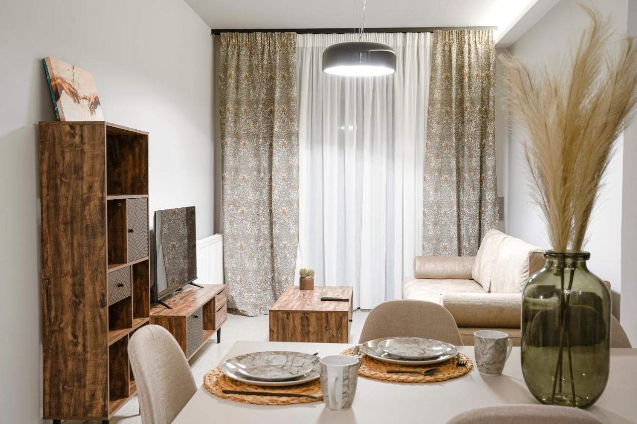 Quattro Luxury Apartments Tríkala Exteriör bild